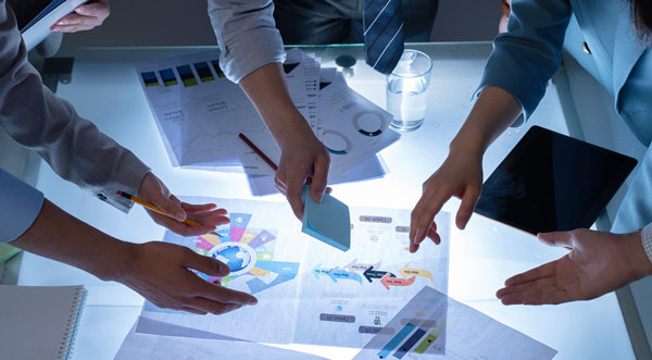 績效考核與反饋：及時反饋，指導(dǎo)改進(jìn)