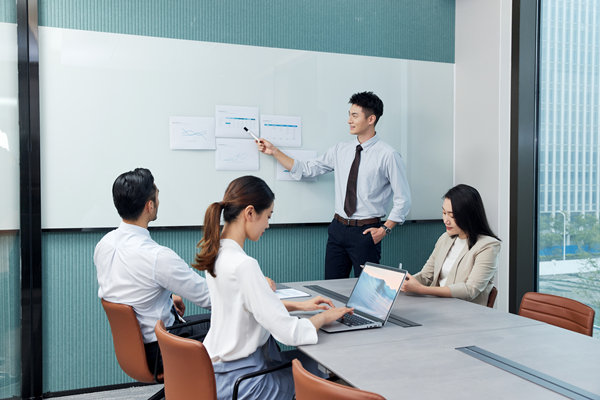 決策優化：構建科學、透明、快速響應的組織決策體系