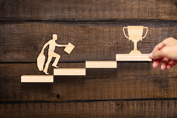 科學(xué)薪酬體系：激勵(lì)員工，提升績效的關(guān)鍵策略