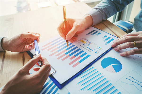 嚴(yán)格執(zhí)行經(jīng)營(yíng)計(jì)劃，確保企業(yè)高效運(yùn)營(yíng)，實(shí)現(xiàn)盈利增長(zhǎng)