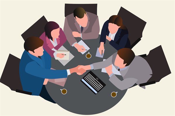 在企業(yè)管理中，專權(quán)式和民主式管理各有哪些優(yōu)缺點？