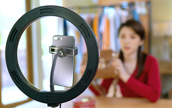 促銷策略：激發(fā)消費(fèi)者購(gòu)買(mǎi)欲望，促進(jìn)銷售增長(zhǎng)