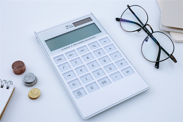 根據(jù)薪酬的構(gòu)成來(lái)確定不同競(jìng)爭(zhēng)性薪酬政策怎么制定？