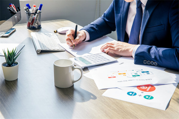 如何科學設定年度經營目標以引領企業穩健增長？