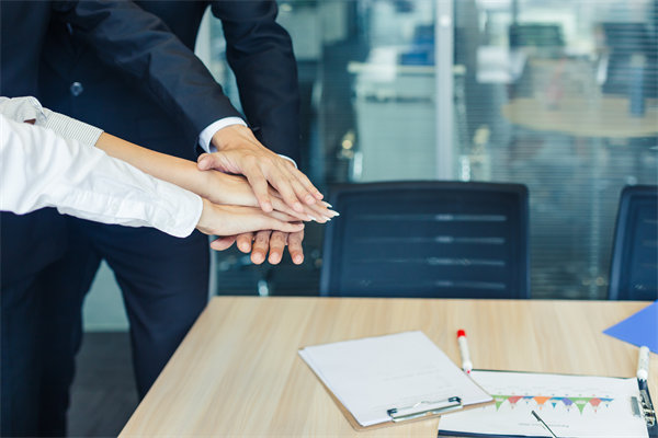 領(lǐng)導(dǎo)力培養(yǎng)體系如何構(gòu)建，為組織未來儲備關(guān)鍵人才？