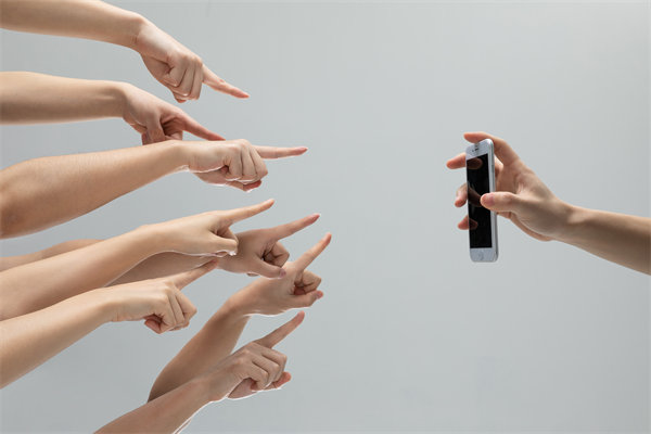 品牌危機(jī)公關(guān)：面對負(fù)面輿論，如何有效轉(zhuǎn)危為安？