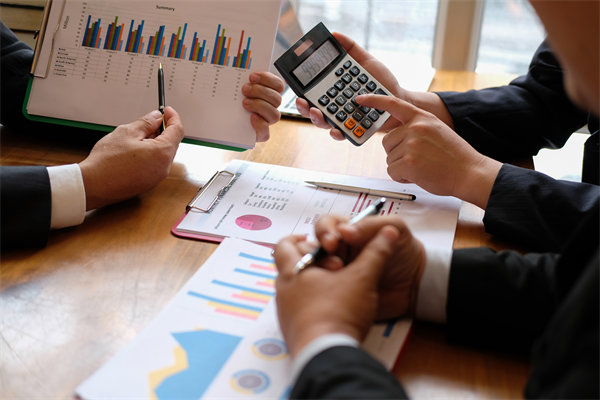 企業(yè)薪酬預算有限，如何合理分配以實現(xiàn)最大效益？