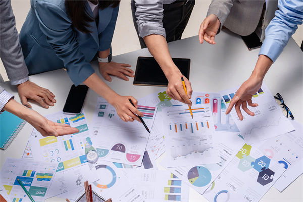 薪酬結(jié)構(gòu)如何設(shè)計，才能既吸引人才，又促進(jìn)內(nèi)部公平？