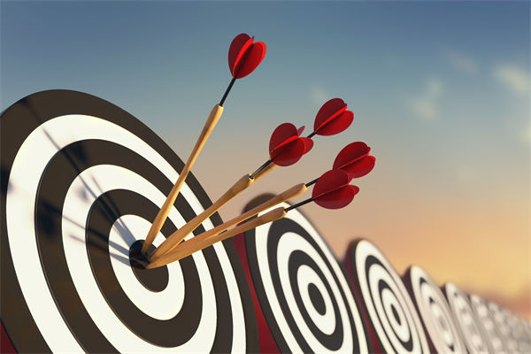 在全球化競(jìng)爭(zhēng)中，企業(yè)如何制定有效的戰(zhàn)略管理策略？