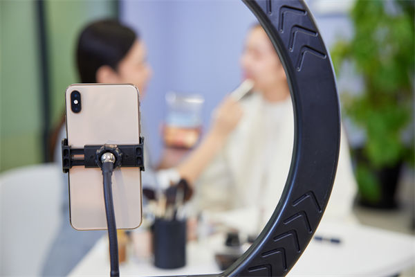 中國消費者開始擁抱俄貨，國內(nèi)制造業(yè)怎么應(yīng)對？