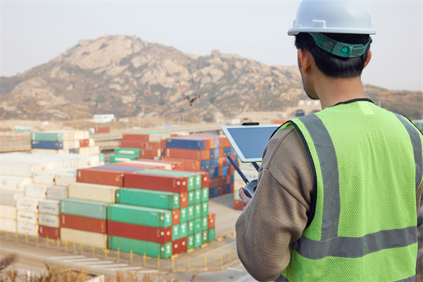 供應鏈管理中，如何確保供應鏈透明度與安全性？