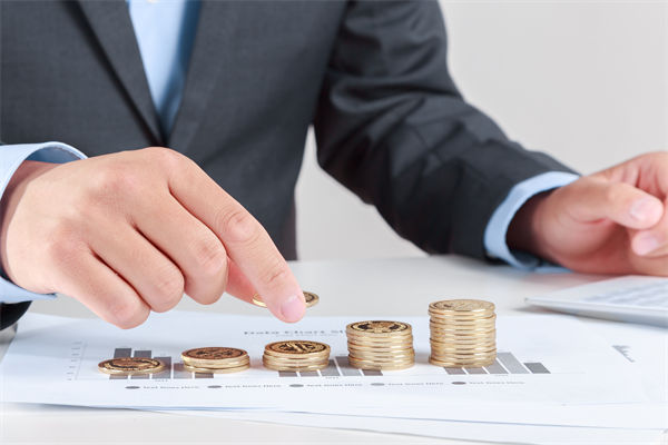 劉強東自購8萬盒巧克力贈員工，對薪酬管理的啟示