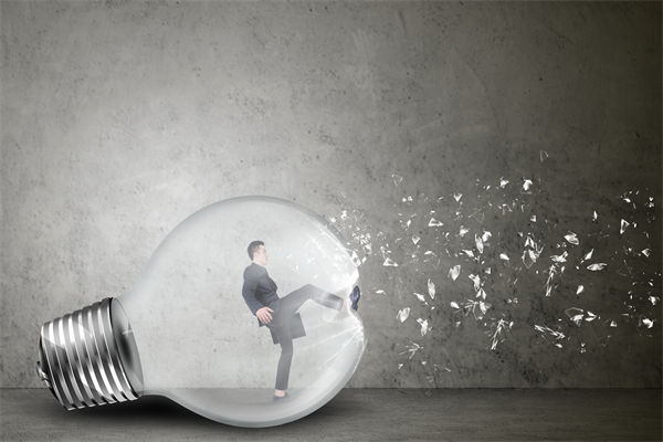 營銷團隊如何培養創新思維，應對市場變化？