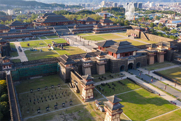 面對(duì)復(fù)雜競(jìng)爭(zhēng)，金華戰(zhàn)略咨詢公司有何獨(dú)特解決之道？