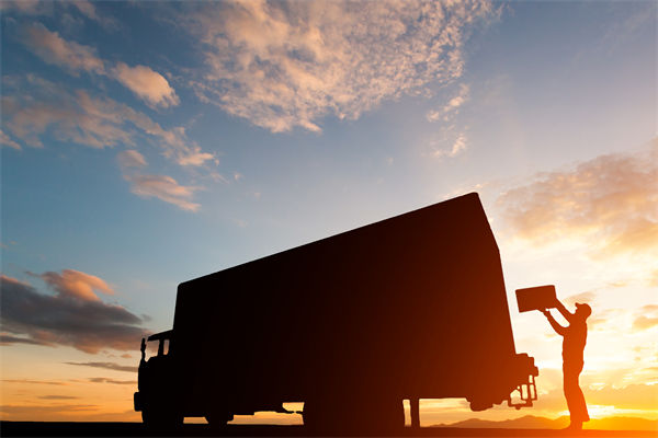 快遞員入職京東13年工資共100多萬，其他企業(yè)怎么看？