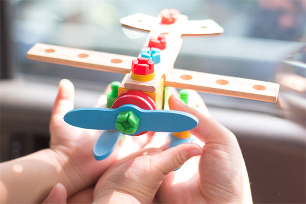 這些玩具可能正在悄悄傷害孩子，對關聯品牌的啟示