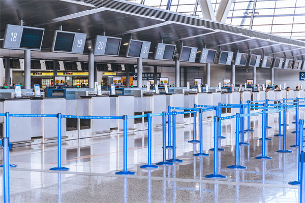 航班即將關閉艙門發現2人上錯飛機，有何精益啟示？