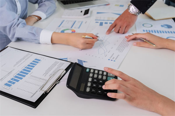 預算成紙上空談，怎樣讓數據真正驅動決策落地？